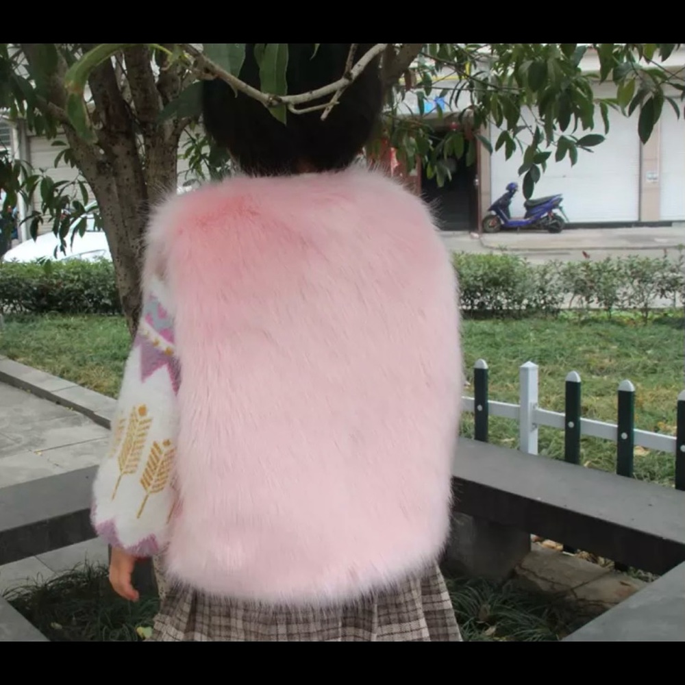 Light pink sleeveless faux fur crop vest for a small girl 7-8years old